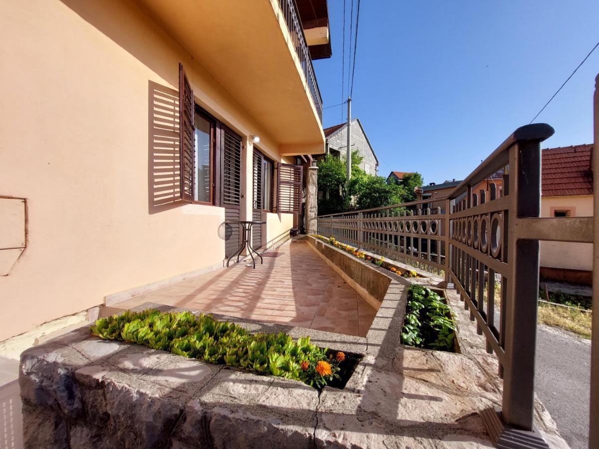 Holiday Home Milanovic Cetinje Exteriér fotografie