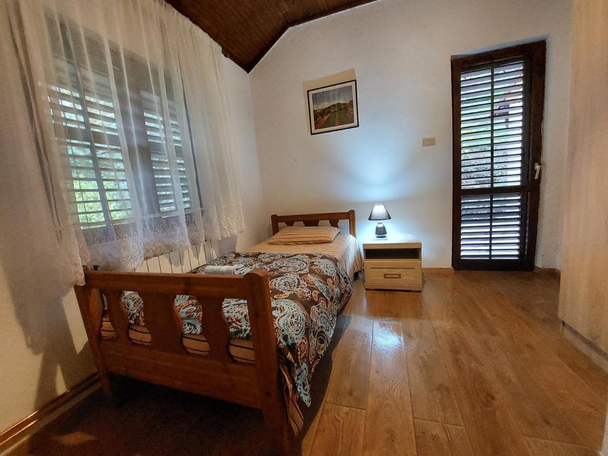 Holiday Home Milanovic Cetinje Exteriér fotografie